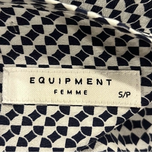 Equipment Lynn black & White geometric print silk button down blouse size S - Picture 6 of 8